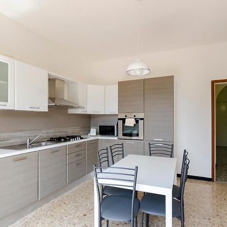 Joivy Family Flat With 3 Balconies, 10 Min To Beach Монелья Екстер'єр фото
