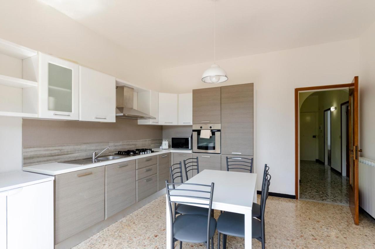 Joivy Family Flat With 3 Balconies, 10 Min To Beach Монелья Екстер'єр фото