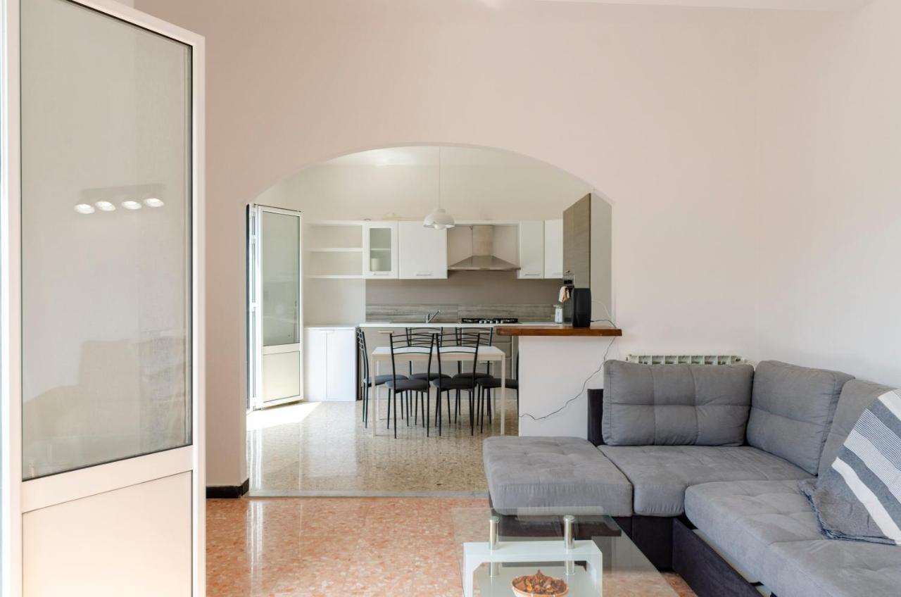 Joivy Family Flat With 3 Balconies, 10 Min To Beach Монелья Екстер'єр фото