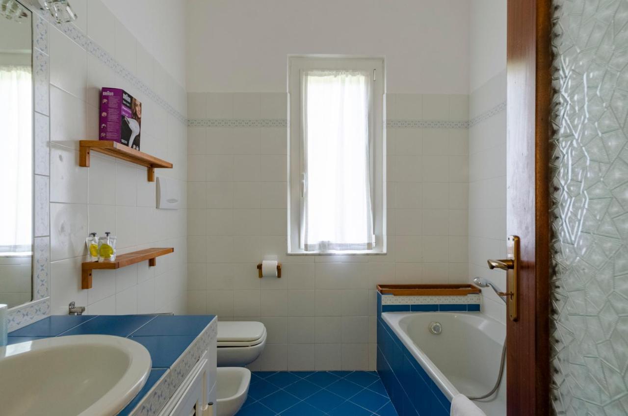 Joivy Family Flat With 3 Balconies, 10 Min To Beach Монелья Екстер'єр фото