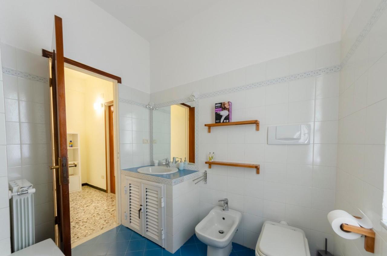Joivy Family Flat With 3 Balconies, 10 Min To Beach Монелья Екстер'єр фото