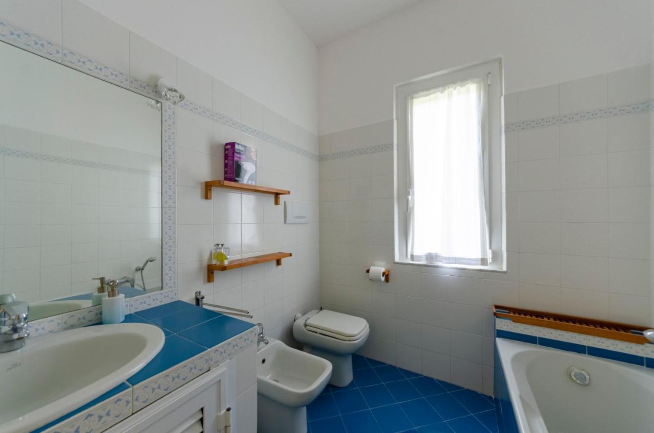 Joivy Family Flat With 3 Balconies, 10 Min To Beach Монелья Екстер'єр фото